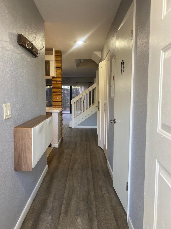 Building Photo - 3181 NW 85th Ave