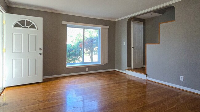 Photo - 17556 Snowden St House