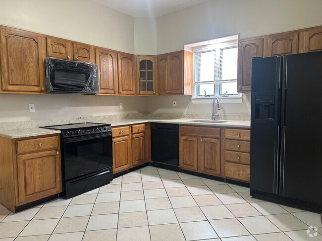 Building Photo - 24 Innis Ave Unit 1 Rental