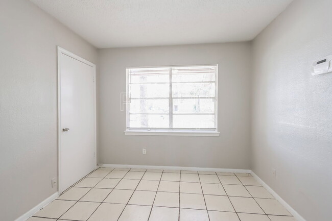 Photo - 11235 Lemond Dr