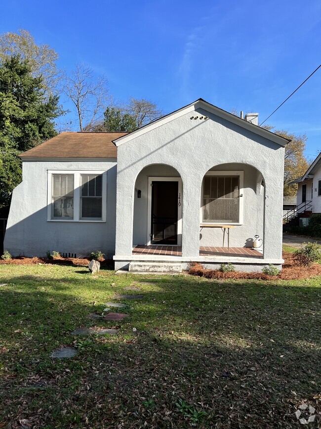 Building Photo - 1410 Heath St Rental