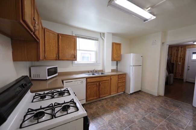 Photo - 117 N Bedford St