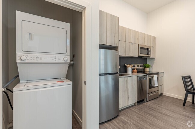 1BR, 1BA - 437SF