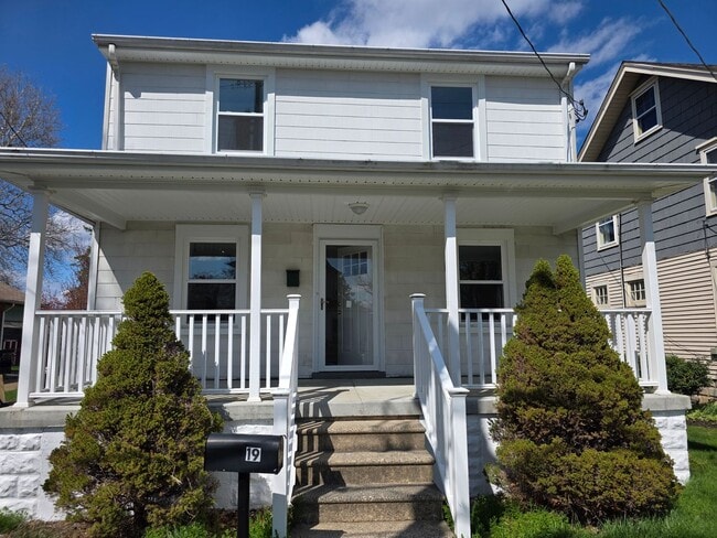 Photo - 19 Champlain Ave