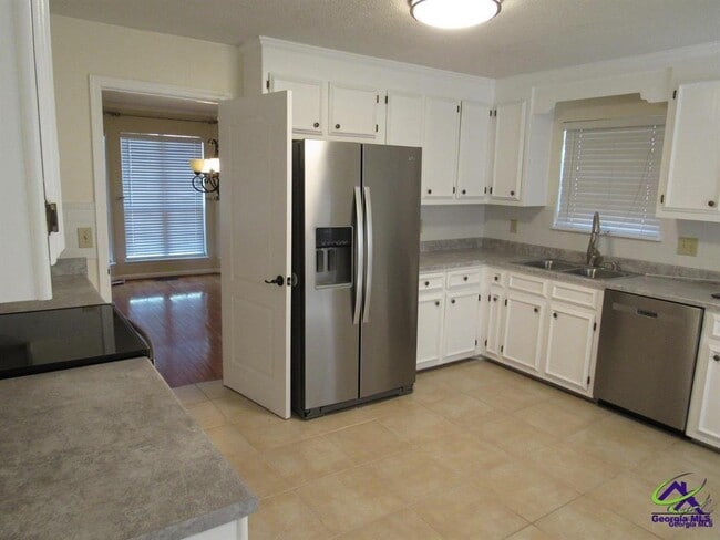 Photo - 100 Sunchase Ct