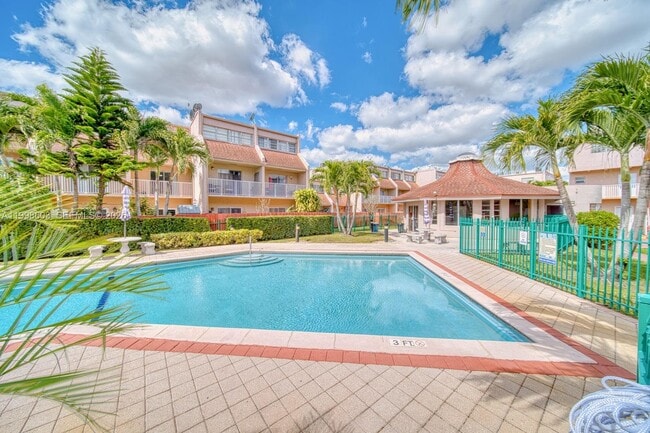 Photo - 840 SW 105th Ave Unit 318