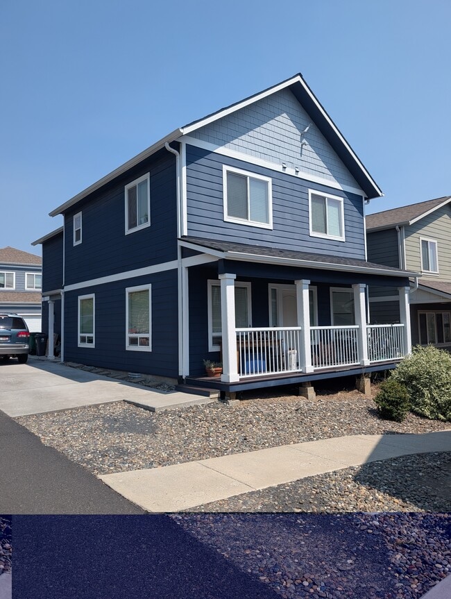 Photo - 1005 Clockworks Ln
