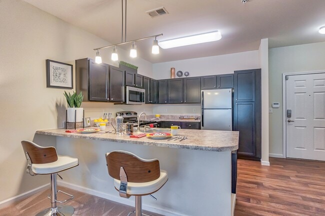 Building Photo - Millcrest Park Rental