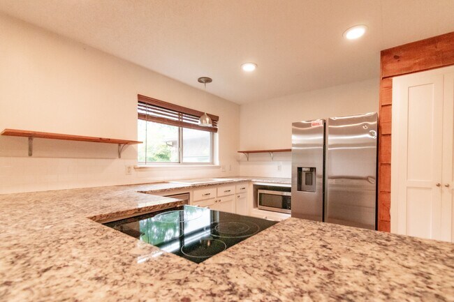 1818 W Ora Dr