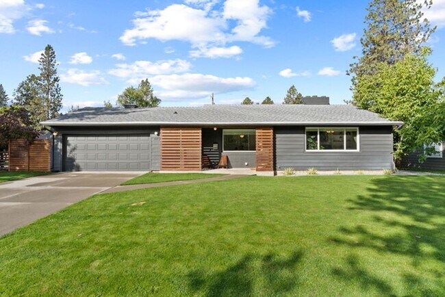 Beautiful Single Family Home! - Beautiful Single Family Home!