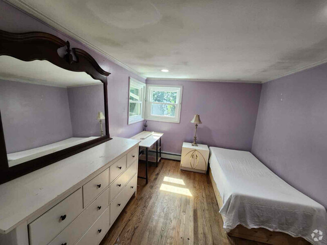 Building Photo - 62 Ridge Ave Rental