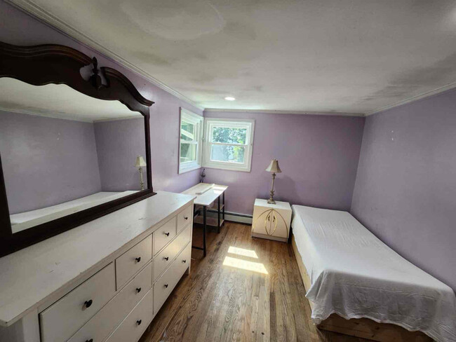 Building Photo - 62 Ridge Ave Rental