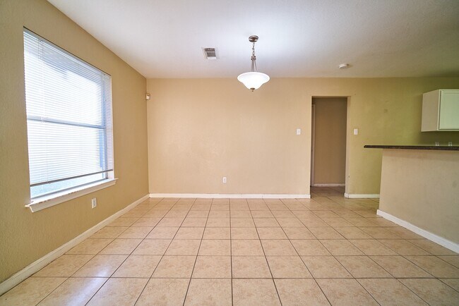 Photo - 1914 Marvell Dr