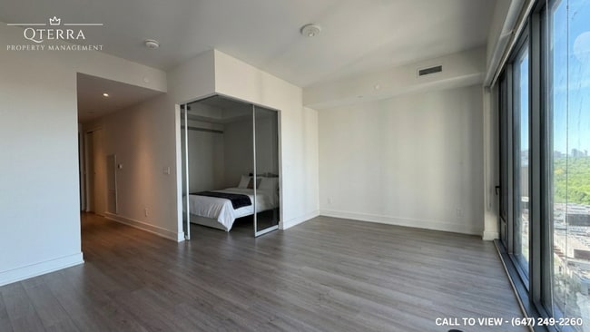 Photo - 8 Cumberland St Unit 1407-8 Cumberland St, Toronto, Ontario