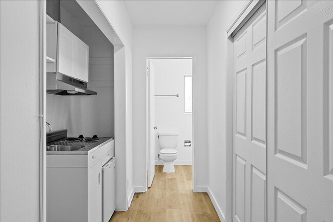 Photo - 11661 Erwin St Unidad 09