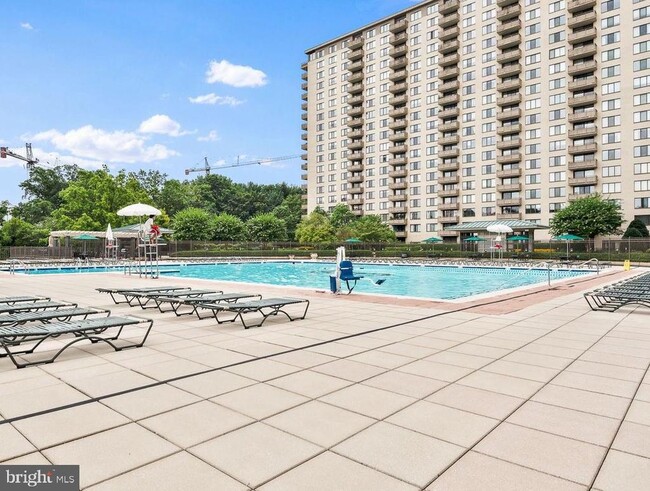 Photo - 5225 Pooks Hill Rd Apartment Unit 920N