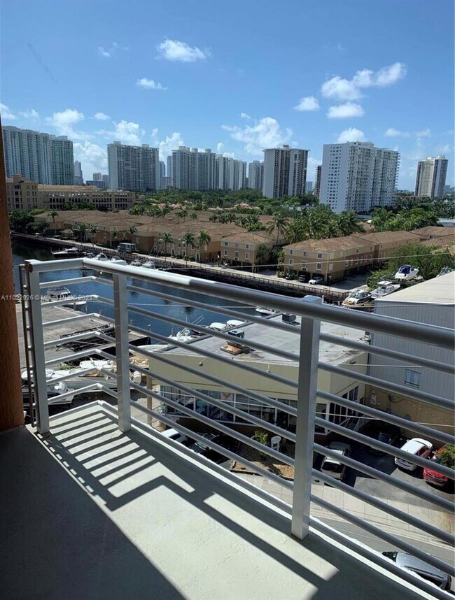 Photo - 18800 NE 29th Ave Unit 815