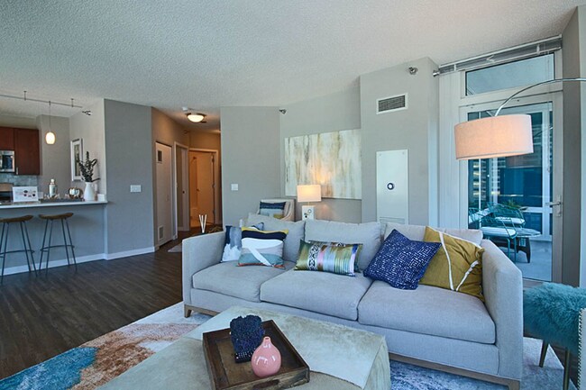 Photo - 539 N McClurg Ct