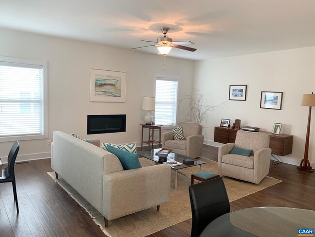 Photo - 129 Almere Ave