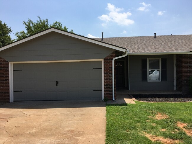 Photo - 3 Bed/2 Bath Home with Additional Space -- Available for Scheduling Showings Now!