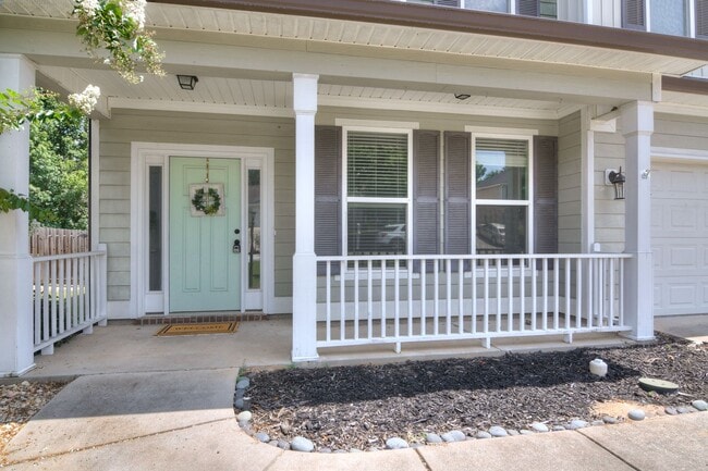 Photo - Beautiful 4 Bedroom in Great Neighborhood!