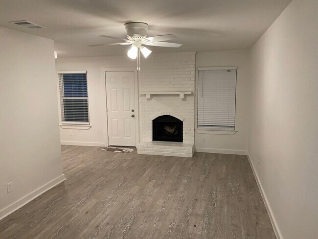 2408 Burleson Ct Unit A