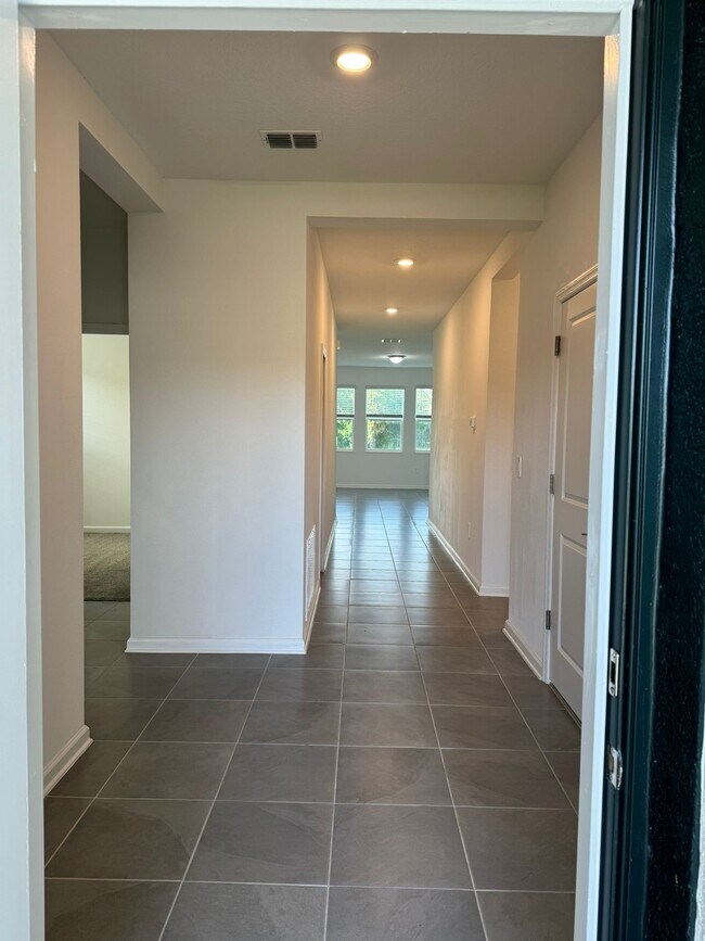 Photo - 788 Daring Dr