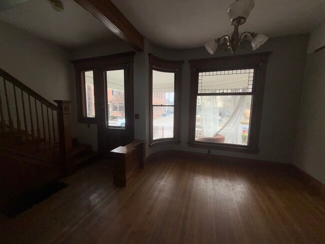 Photo - 317 e 13th st