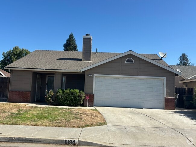 Building Photo - 6194 W San Ramon Ave Rental