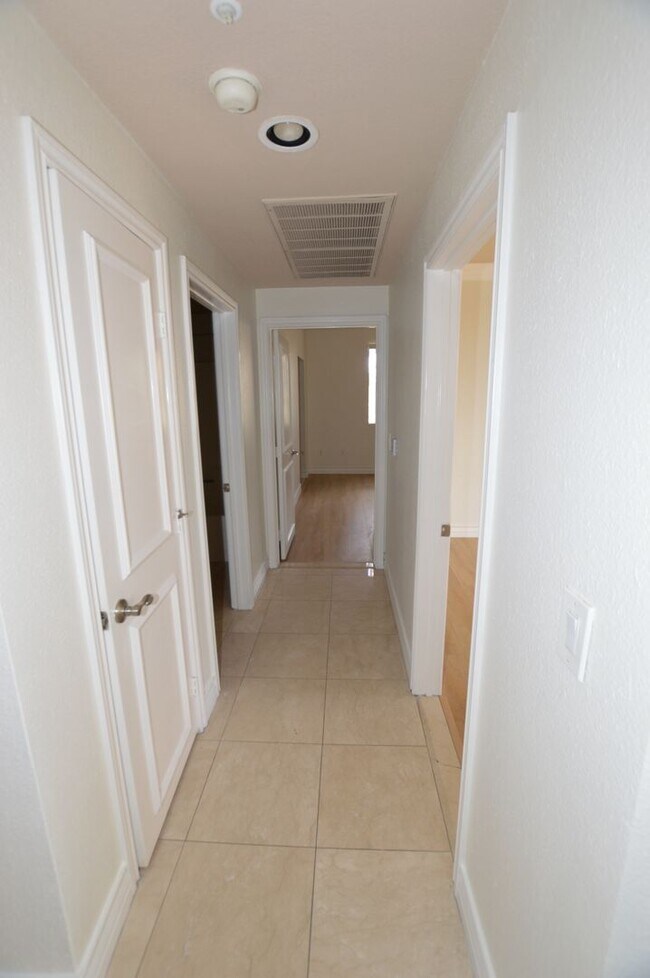 Photo - Meridian - UNFURNISHED 2Bdr/2Bath (Corner unit).