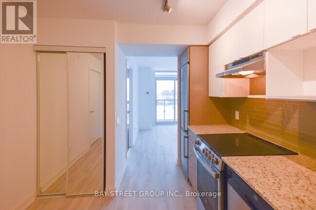 120 Varna Dr Unit 1010