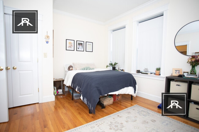 Photo - 27 Glenville Ave Unidad 8