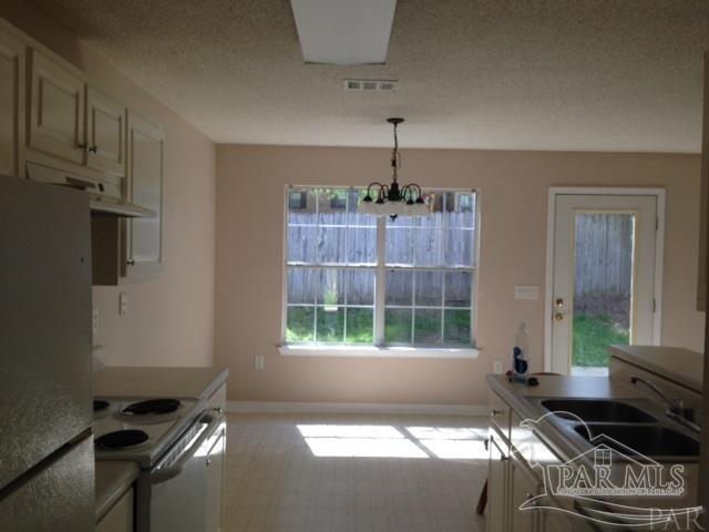 Photo - 5153 Victoria Dr