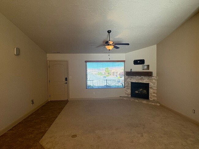 Photo - Beautiful Home In Hurricane