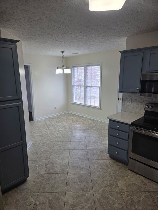 Photo - Chesterfield Ranch Style 3 Bedroom, 2 Bathroom in Ashbrook Subdivision