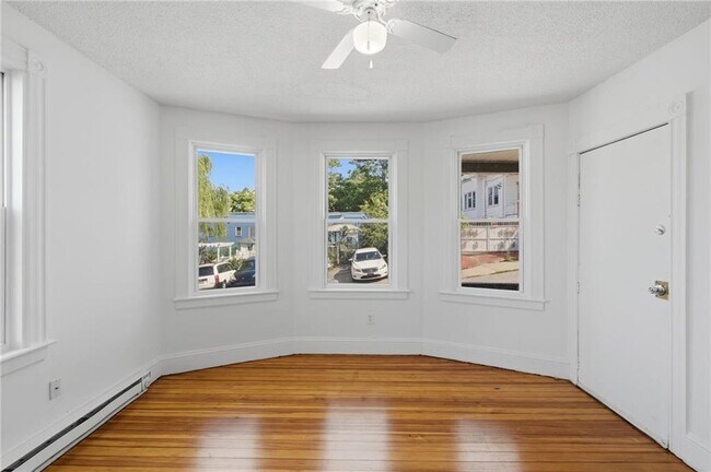 5 Peter St Unit 1