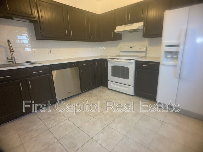 Photo - 158 Juniper Dr