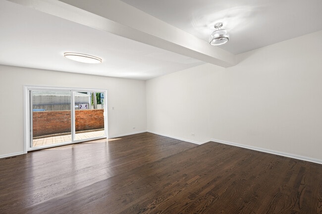 Photo - 1615 W Greenleaf Ave