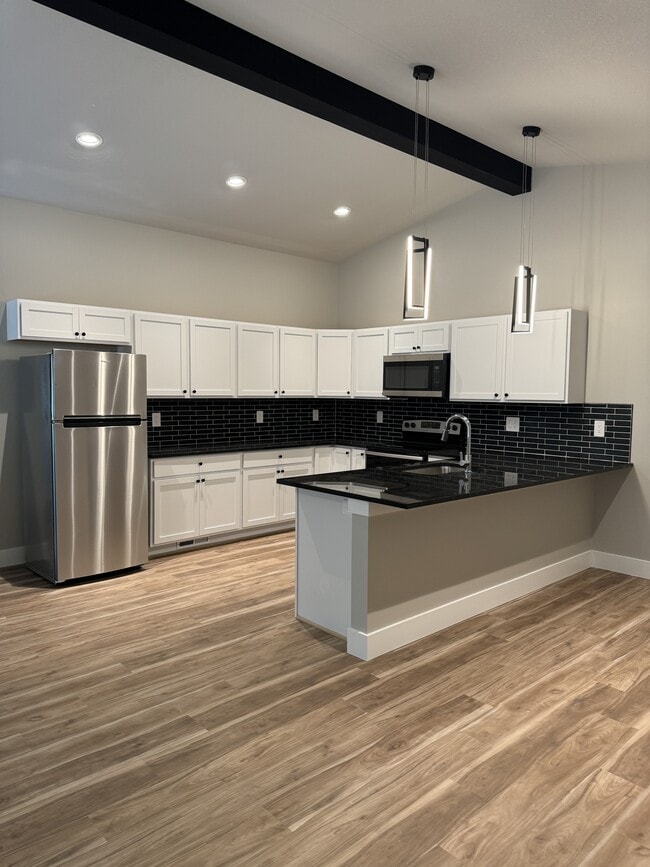 Photo - 692 Long Path Ct