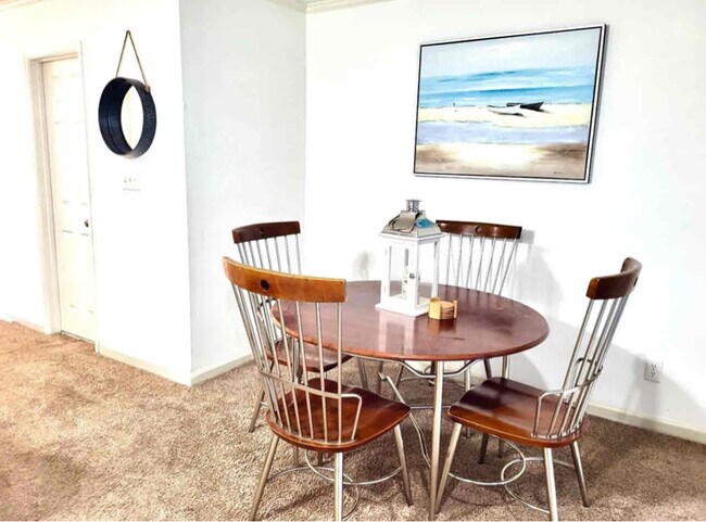 Photo - 8096 Woodlake Dr