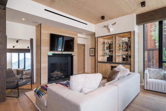 fireplace - 100 4th St W Unit 201