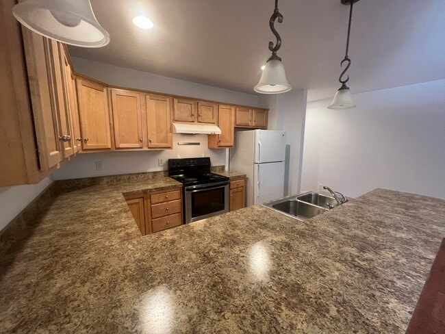 Photo - 702 Delevan St