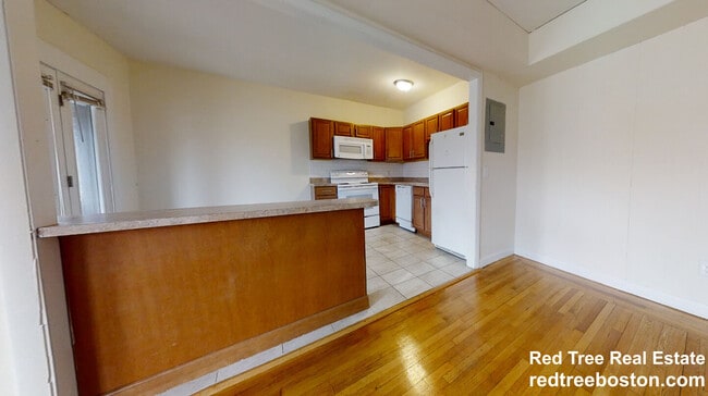 Building Photo - 1131 Commonwealth Ave Unit 7 Rental