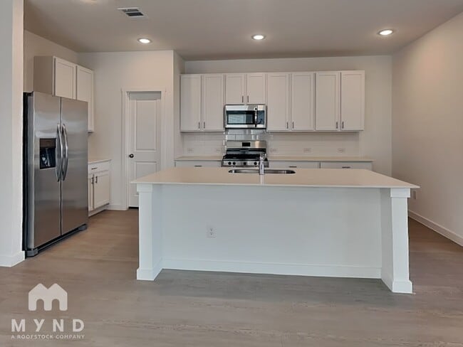 Photo - 10554 Ysasmendi Rdg