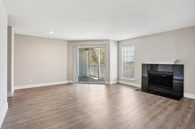 Photo - Lincoln Green