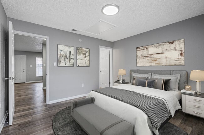 1 Bed 1 Bath - 600 Sqft - Bedroom