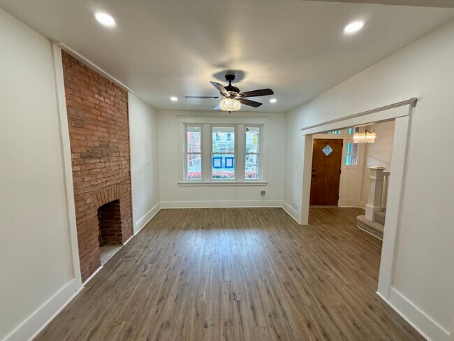 Photo - 226 Gross St