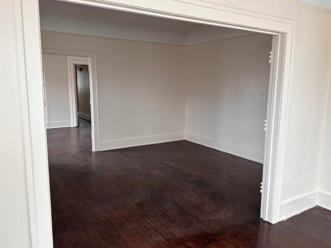 Photo - 2293 W Philadelphia St