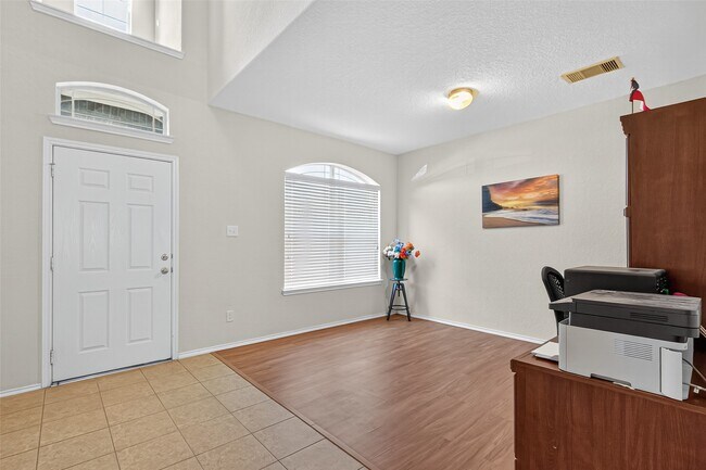 Photo - 21583 Rose Mill Dr