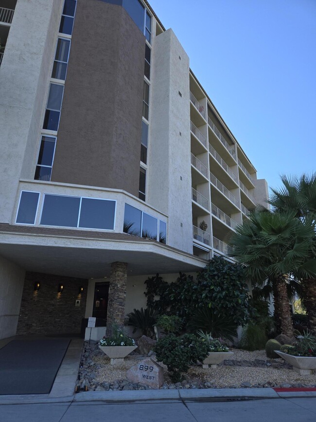 Building Photo - 899 Island Dr Unit 110